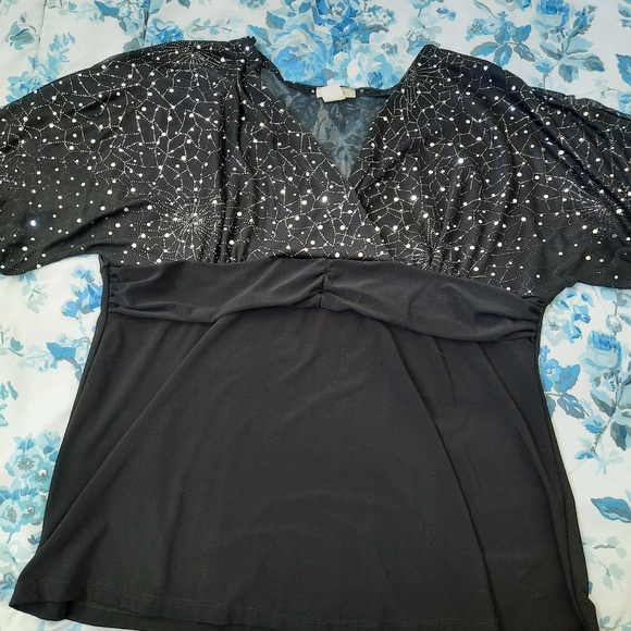 Bamabee Tops - Black sequined top